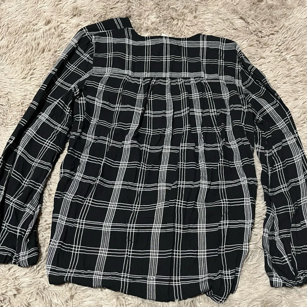 Plaid open wrap long sleeve Max Studio-  juniors large - Picture 4 of 4